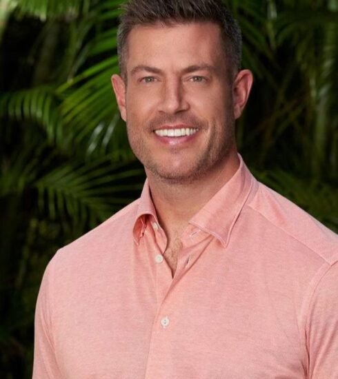 Amidst the festivities, Bachelor host Jesse Palmer shares an emotional promise to rush home if wife Emely Fardo goes into labor.