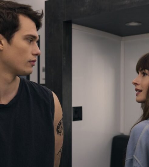 The steamy romance between Hayes and Solène in "The Idea of You" leaves fans wanting more. Does the film's ending offer a happily ever after, or are they destined to be apart? We break down the cryptic final scene and what it might mean for their future (together or not!)