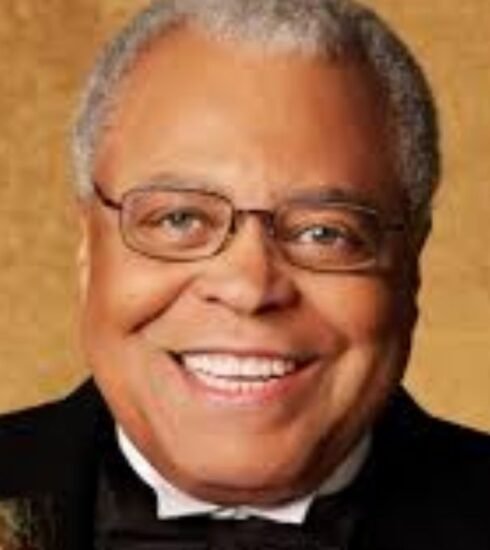 "James Earl Jones, whose powerful voice and profound acting made an indelible mark on film and theater, has passed away at 93. This tribute explores his extraordinary career and lasting impact on the entertainment industry."