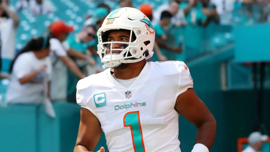 The Buffalo Bills secured a convincing victory over the Miami Dolphins. Key moments included a dominant performance by the Bills and Tua Tagovailoa leaving the game due to a concussion.

