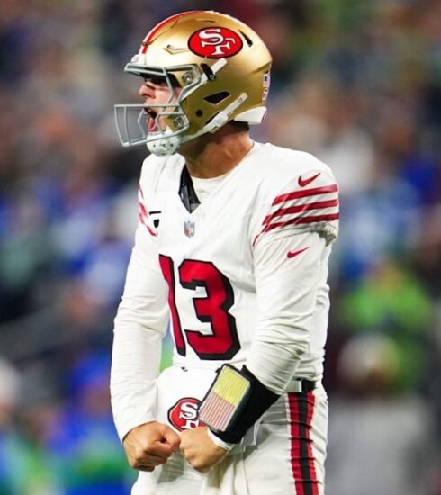 In a thrilling Thursday night matchup, the San Francisco 49ers outplayed the Seattle Seahawks, marking a pivotal moment in the 2024 NFL season. The 49ers displayed impressive offensive and defensive strategies, further solidifying their position as contenders. Here are the key takeaways from this exciting game.