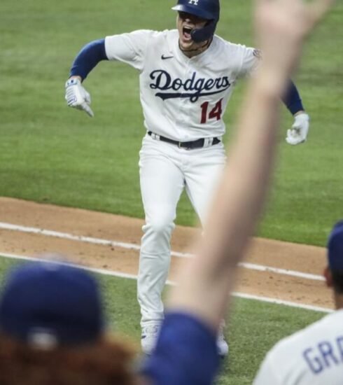 In an electrifying start to the game, Kiké Hernández blasted a solo home run, giving the Los Angeles Dodgers a 1-0 lead over the San Diego Padres. The early run sets the tone for a competitive matchup as both teams vie for crucial standings in the MLB. With Hernández's power at the plate, the Dodgers look to capitalize on this momentum and secure a vital victory against their division rivals.