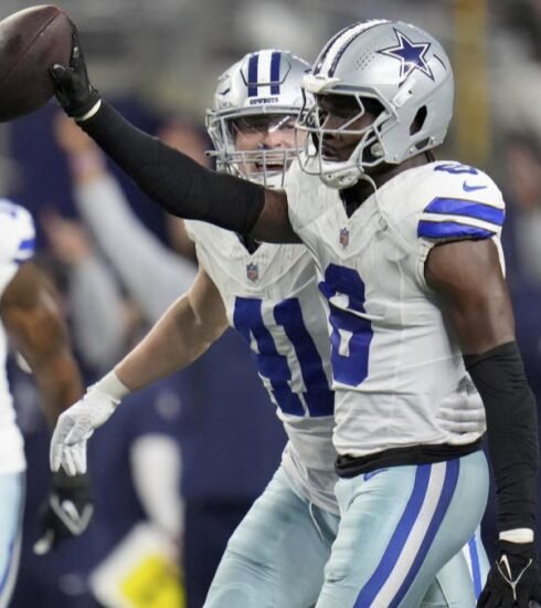 In a thrilling finish, a clutch forced fumble helped the Dallas Cowboys secure a narrow victory over the Tampa Bay Buccaneers, continuing their late-season surge in the NFL.